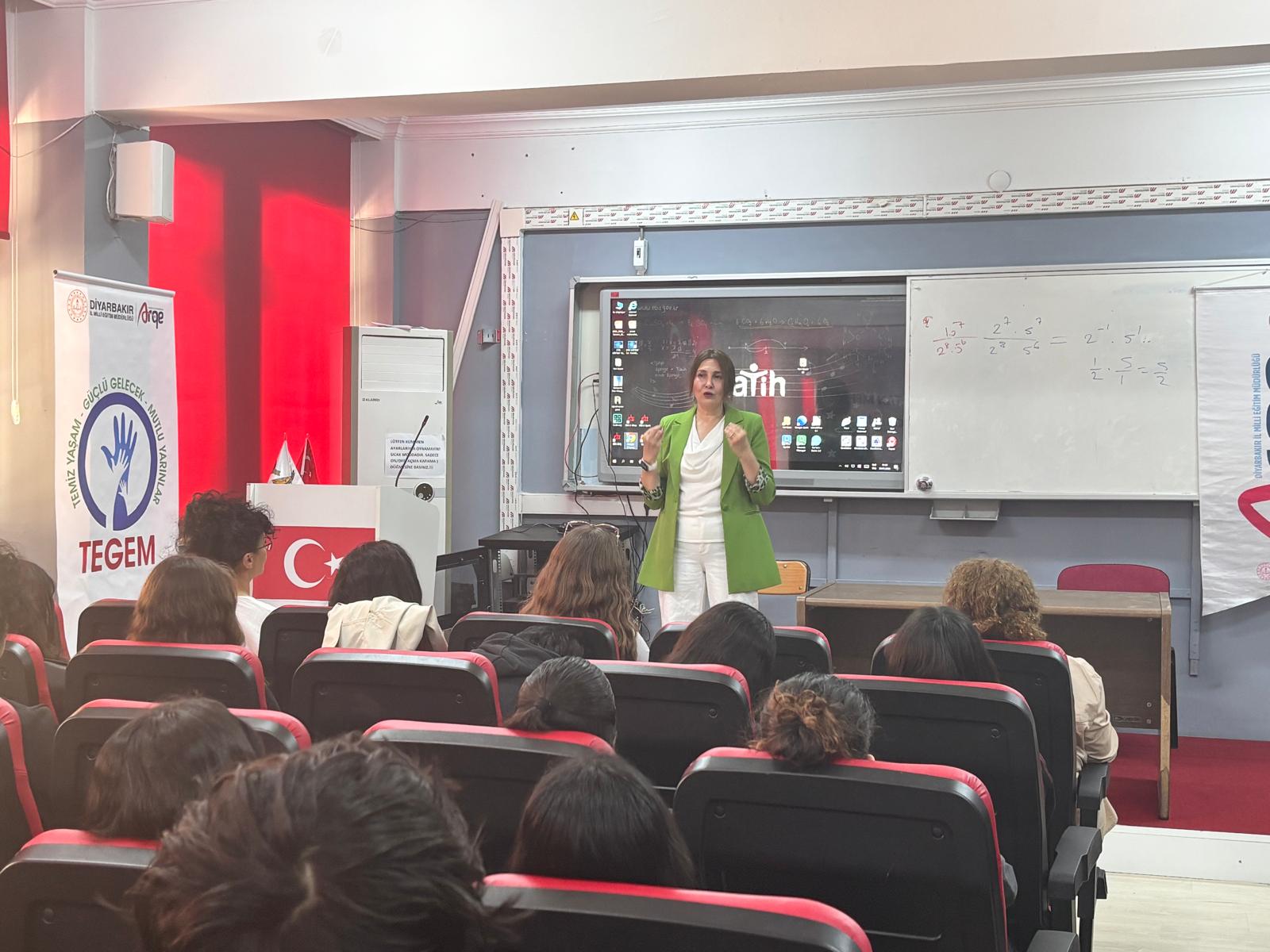 TEGEM Projesi Kapsamında Fatih Sultan Mehmet Anadolu Lisesi’nde Değerli Seminer!